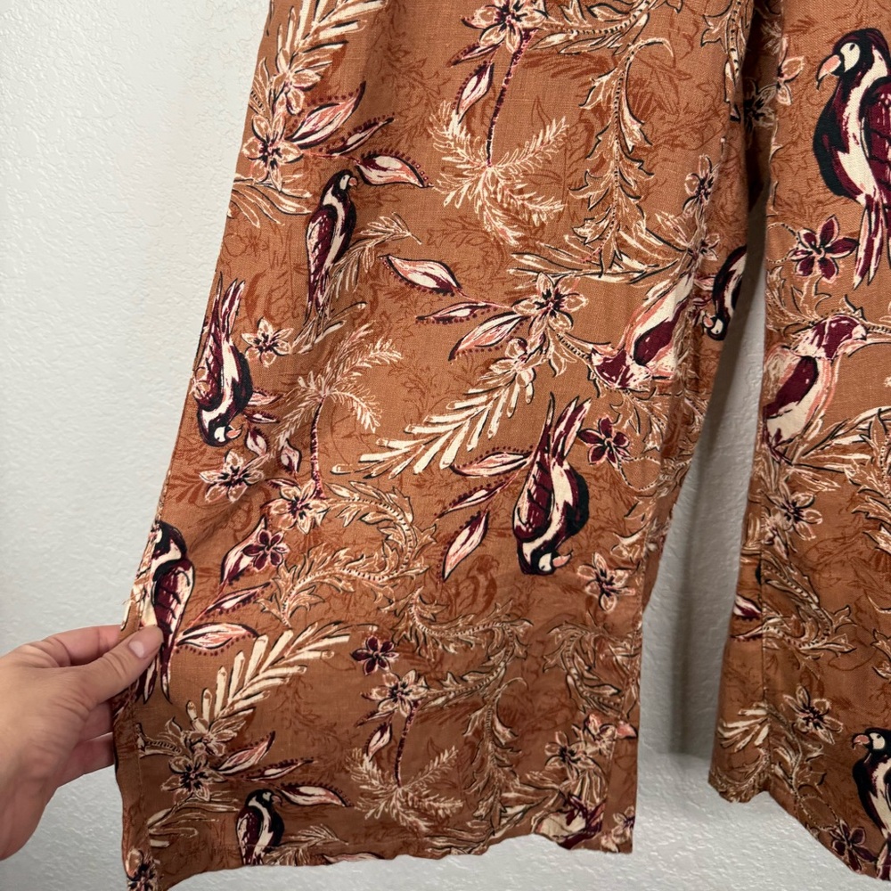 Tahari 100% Linen Floral & Bird Patterned Brown Pants Pockets Vacation Novelty - Picture 3 of 7